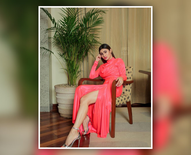 mouni roy evening party outfits gown look