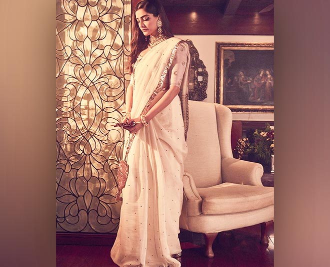 sonam kapoor saree style inisde