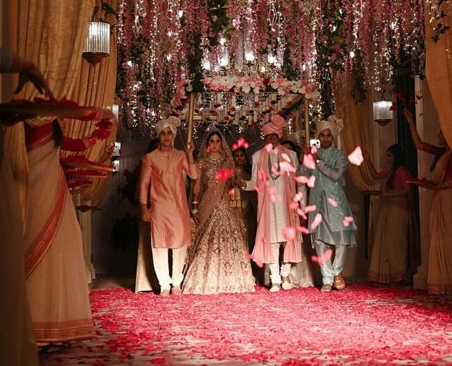 amitabh bachchans jaya bachchan shake a leg with bride katrina kaif INSIDE