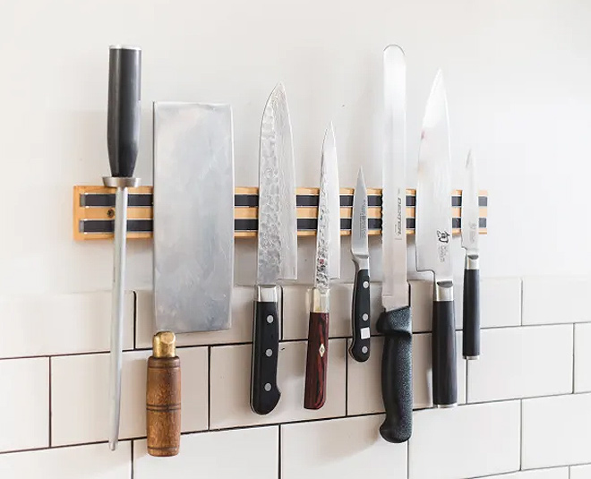 kitchen items you are storing wrong knives
