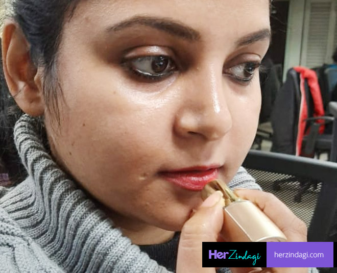 lotus lipstick review
