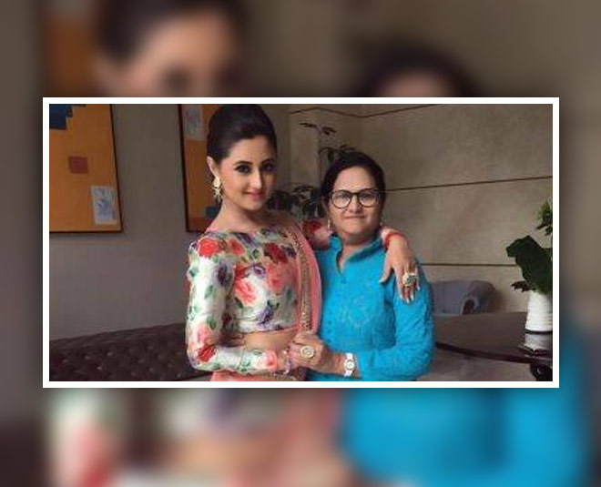 rashami desai with mother rasila unseen pictures six
