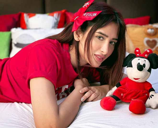 actress mahira Sharma western casual looks inside