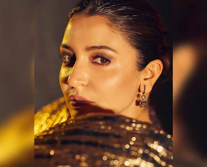 anushka Sharma stylish earring fashion inside
