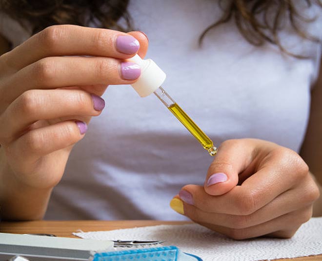 getting acrylic nails makeup INSIDE