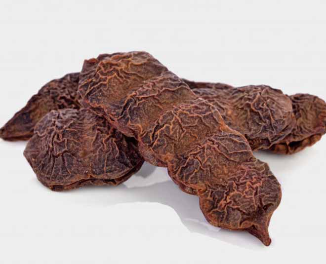 how to manage hair in humid weather