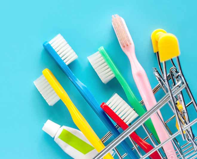 keep these best things in mind when buying a toothbrush inside