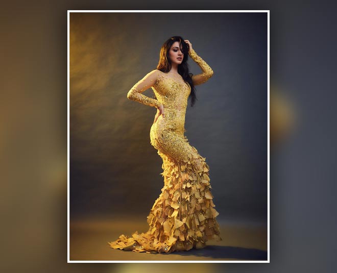 kiara advani golden gown red carpet