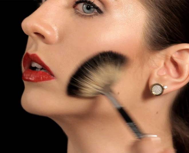 know fan brush in makeup inside