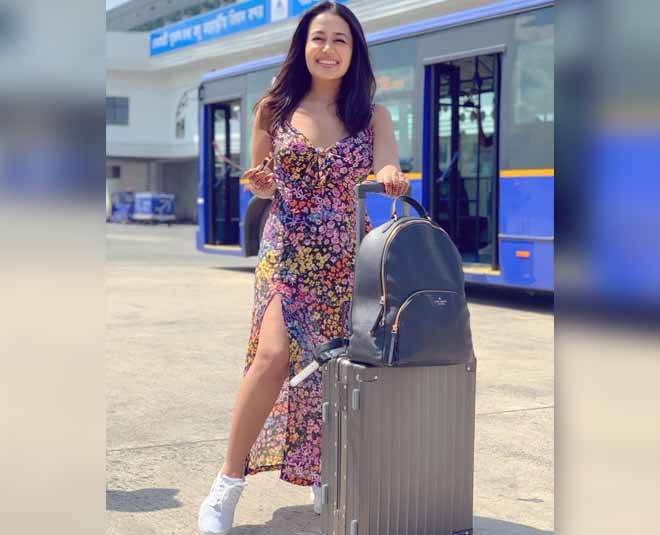 neha kakkar stylish looks inside