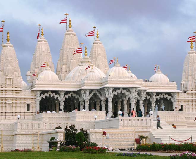 temples in foreign inside
