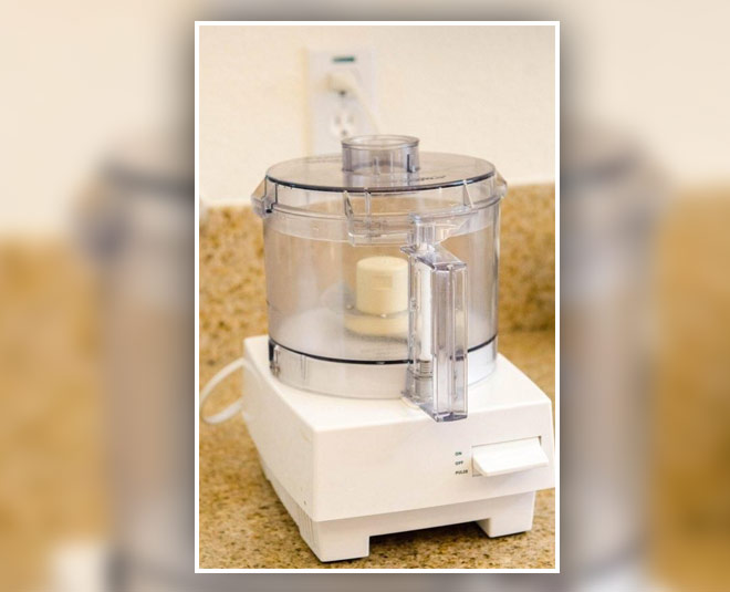 Cleaning Blender Blades