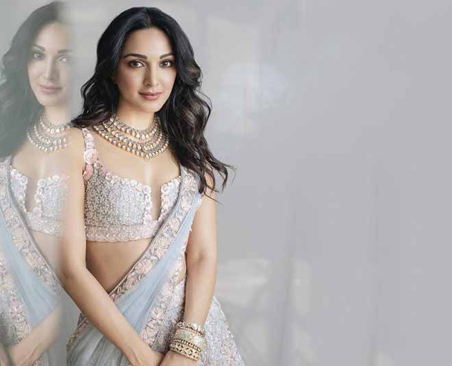 advani beautiful in manish malhotra lehnga inside