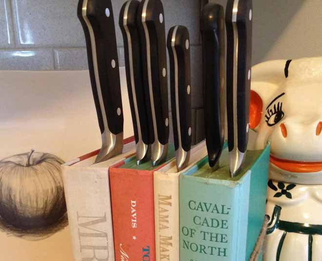 decorate your home by reusing old books inside