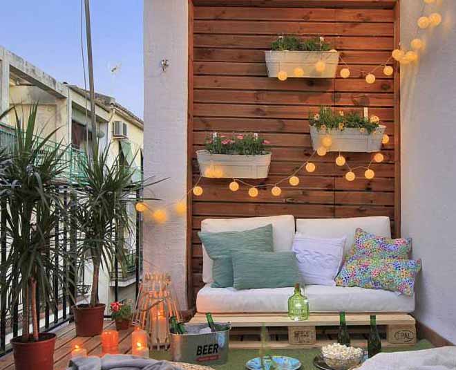 redecorate balcony inside