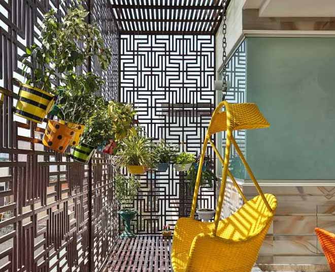 redecorate your balcony tips inside