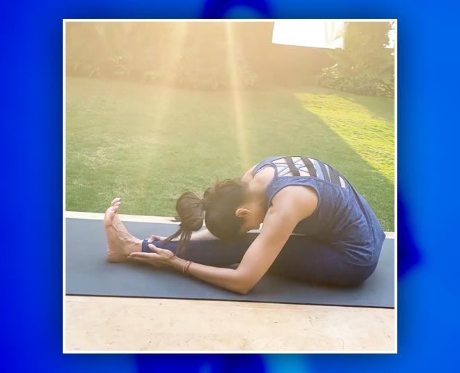 shilpa shetty yoga INSIDE