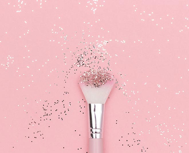 using setting powder makeup inside