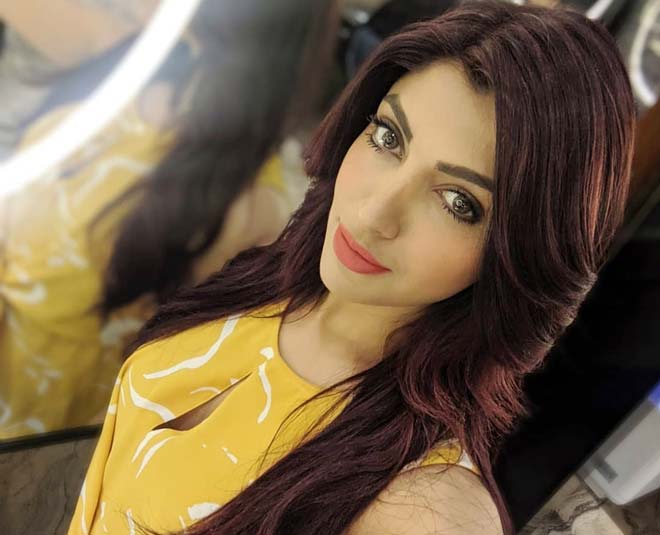 akansha puri beautiful look