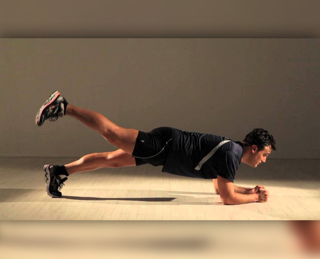 leg raise plank exercise
