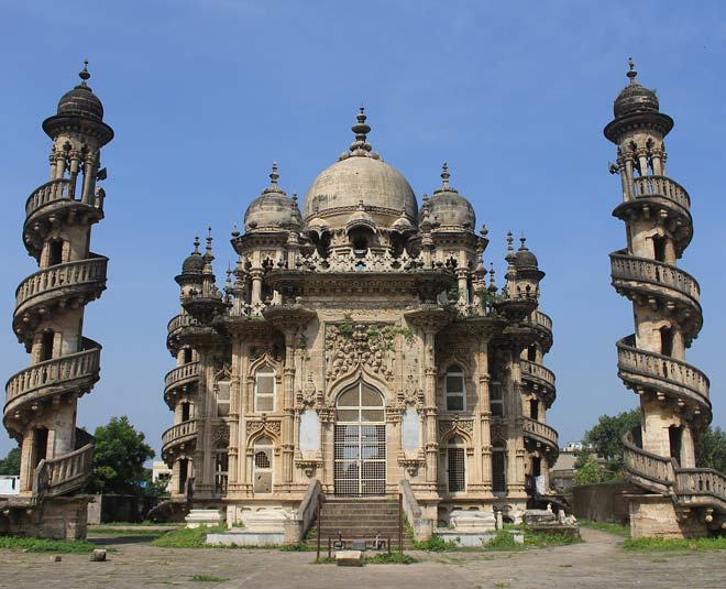 mahabat maqbara palace junagadh