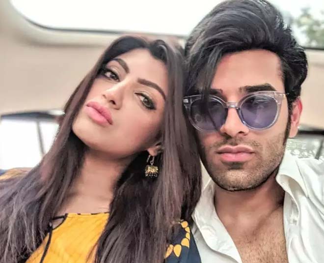 paras chhabra on being financially dependent on akansha puri two