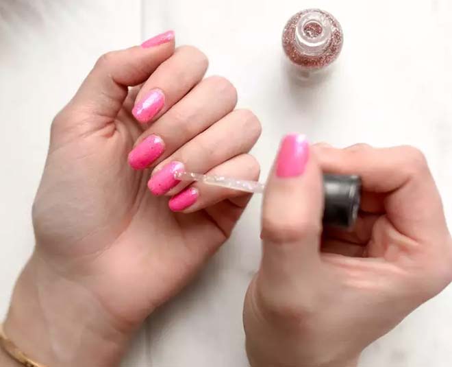 protect and remove holi colours from nails Inside