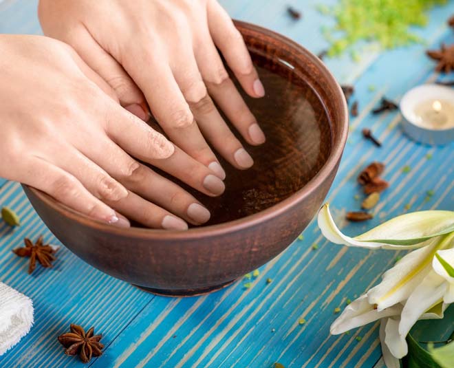 protect and remove holi colours from nails Inside