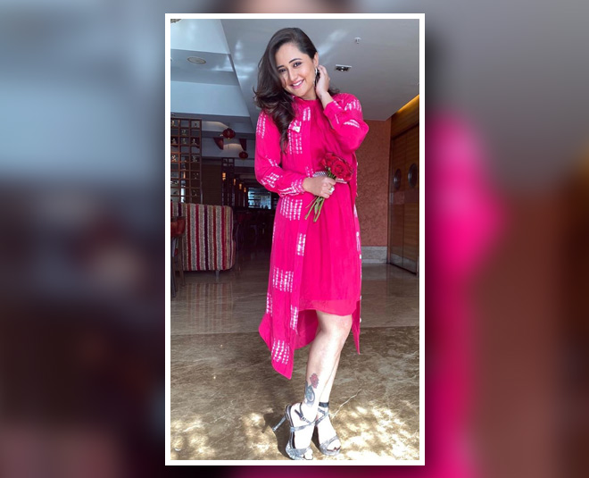 rashmi desai popular tv actress and bigg boss contestant INSIDE