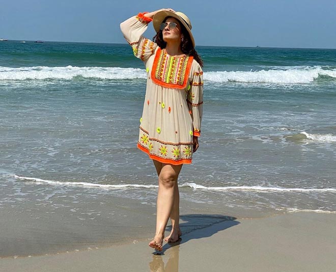 stylish looks of bollywood actress raveena tandon inside