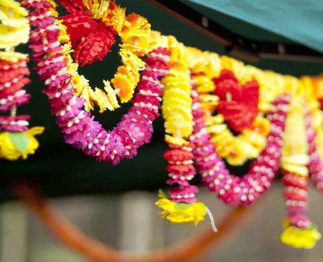 tips to decorate your home for holi party Inside