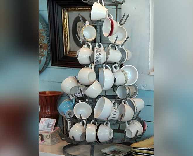 creative display coffee mugs inside