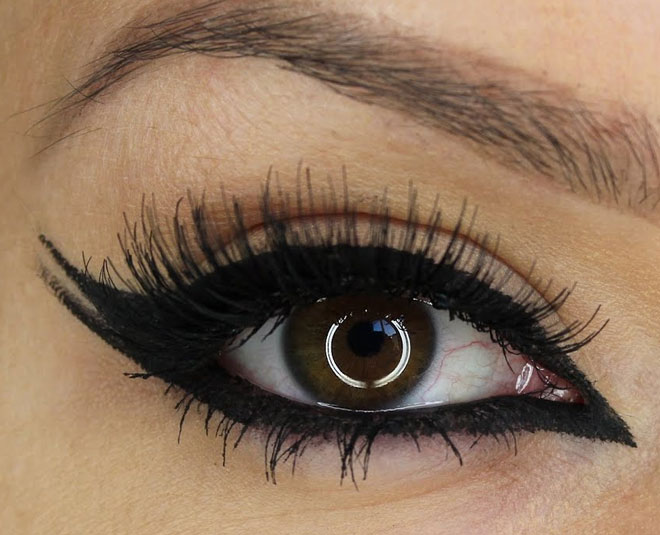 eyeliner styles inside