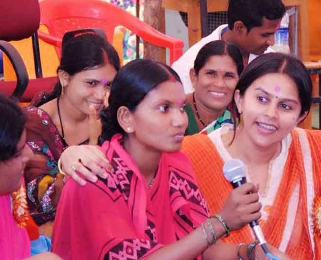 priyanka shukla collector