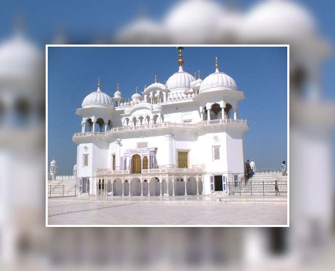 about some famous gurdwaras of India inside