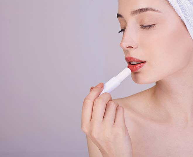 matte lipstick apply lipbalm