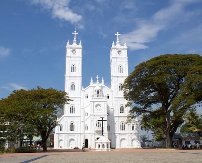 most popular and famous churches in kerala india inside