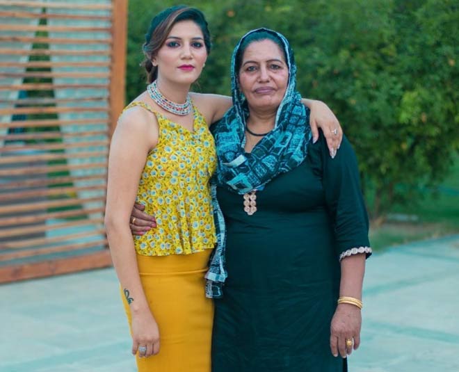 sapna choudhary mother
