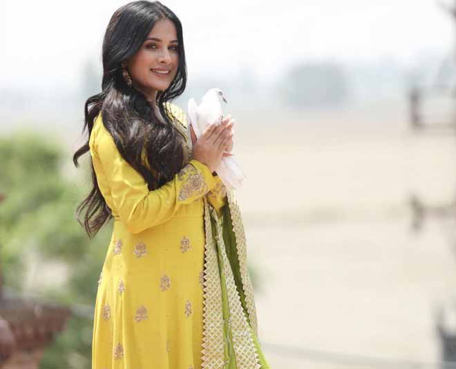 sara gurpal and shehnaz gill