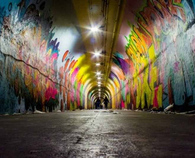 old  paintings new design ()