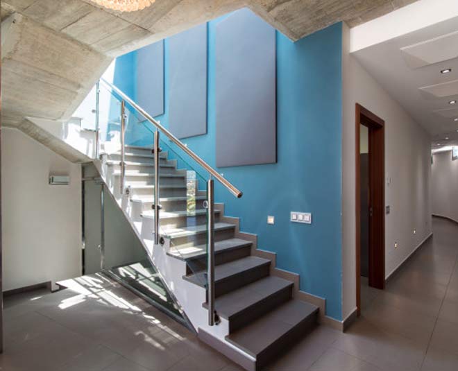 staircase at home ()