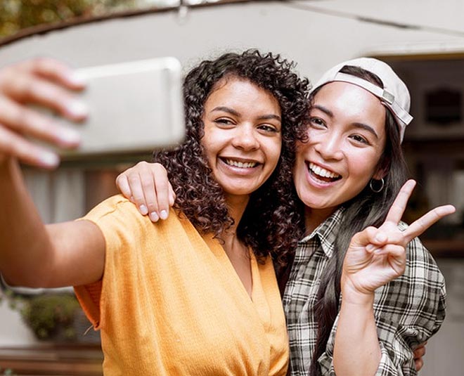 travel with friends inside