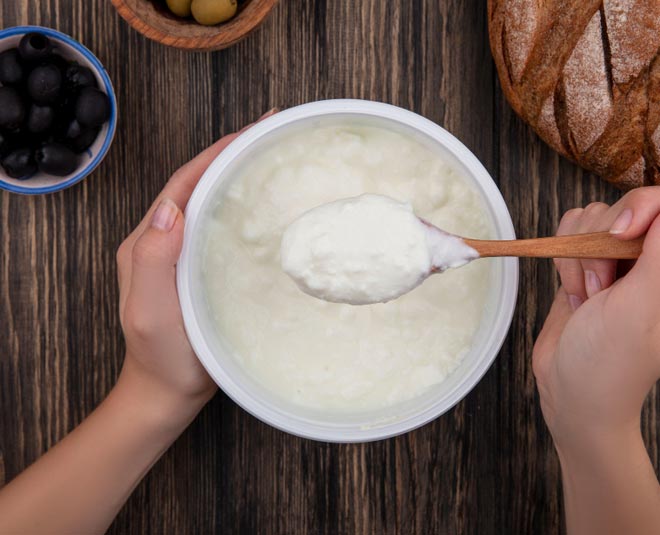 avocad yogurt mask for dry hair