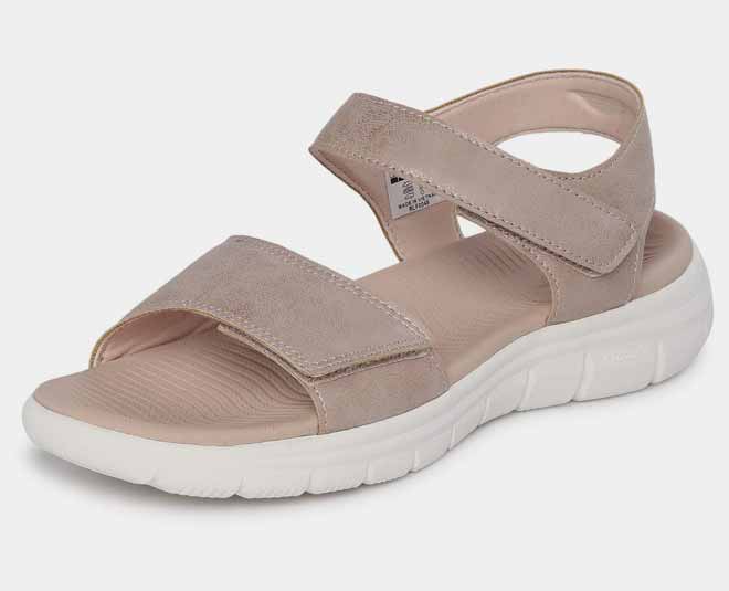 comfortable strap sandals for monsoon