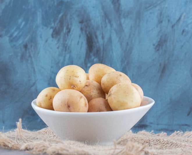 making tips of aloo tikki