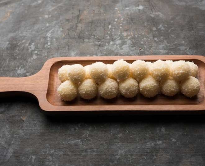 nariyal ladoo recipe on janmashtmi