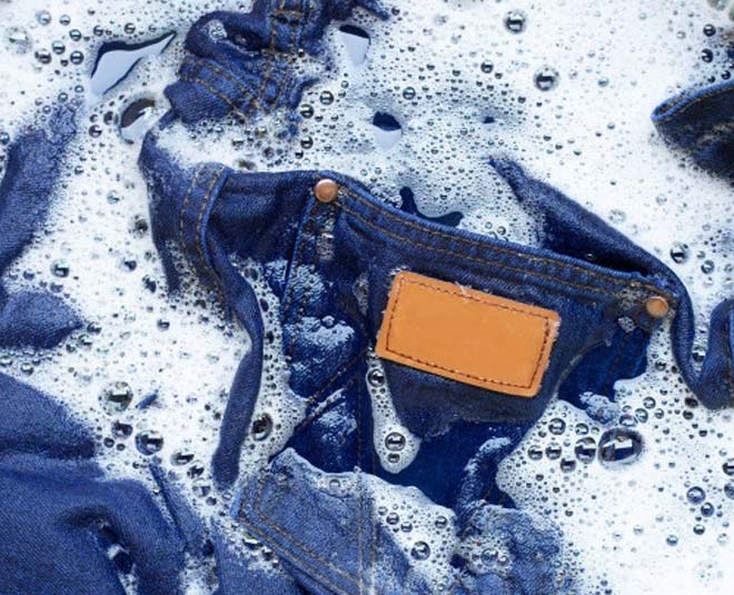 soak jeans in cold water