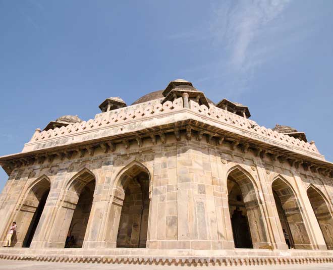 tomb of sher shah suri
