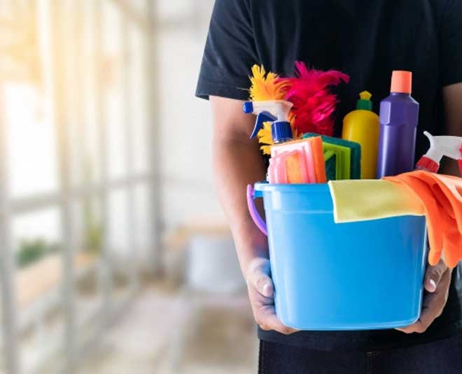 useing cleaning to room