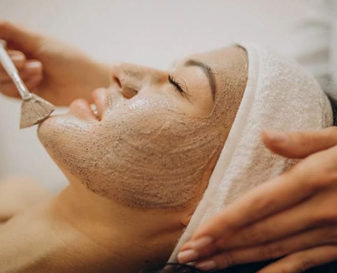 chandan powder face mask at home